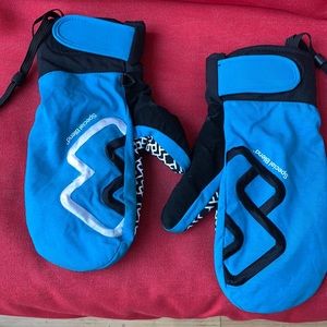 NEW  Special Blend men’s snowboard gloves/mittens